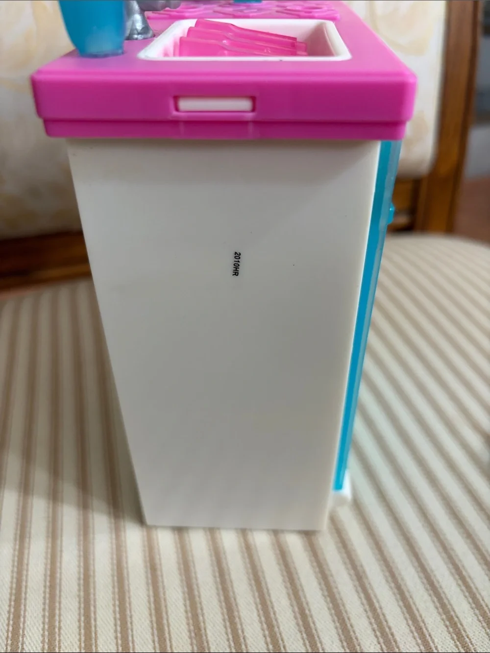 Barbie Indoor Furniture Set with Kitchen Dishwasher (2018)